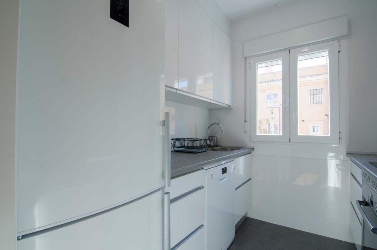 2 Bedrooms 2 Bathrooms Furnished - Bernabeu - Business Area With Terrace - Minty Stay Мадрид Екстериор снимка