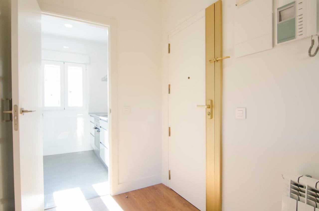 2 Bedrooms 2 Bathrooms Furnished - Bernabeu - Business Area With Terrace - Minty Stay Мадрид Екстериор снимка