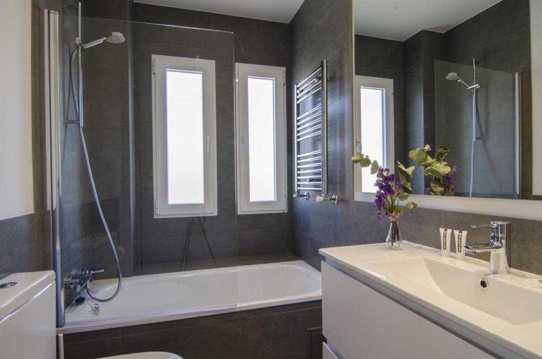 2 Bedrooms 2 Bathrooms Furnished - Bernabeu - Business Area With Terrace - Minty Stay Мадрид Екстериор снимка